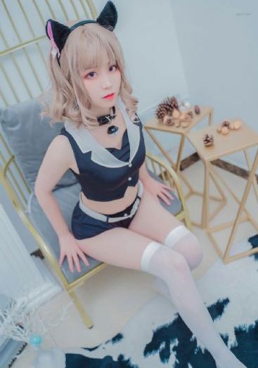 女同学3