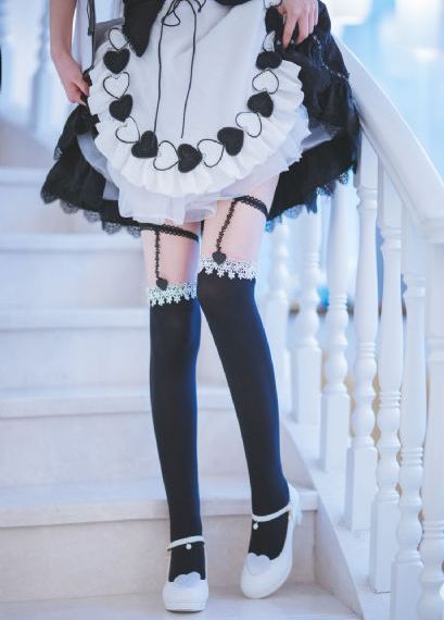 夫妻两人看b站伤感电视剧
